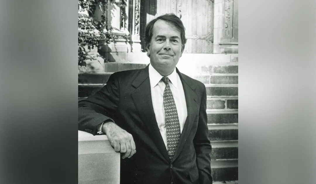 Ronald J. Ulrich ’66 ’98P ’99P ’05H in front of the Alumni Memorial Building.